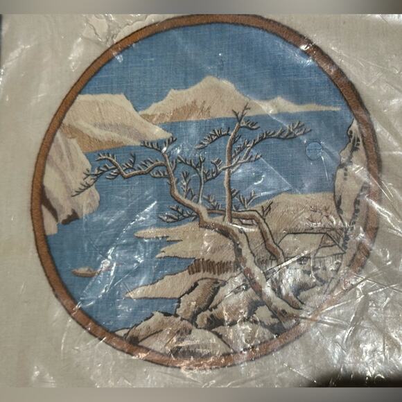 Bucilla Needlecraft Art Kit Oriental Winter 16 x 16 - Picture 2 of 5